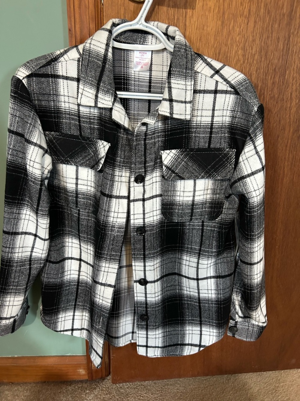 No Boundaries Black and White Plaid Button-Up Shirt Jacket